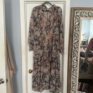 Vici Collection Flowy Maxi Dress Large